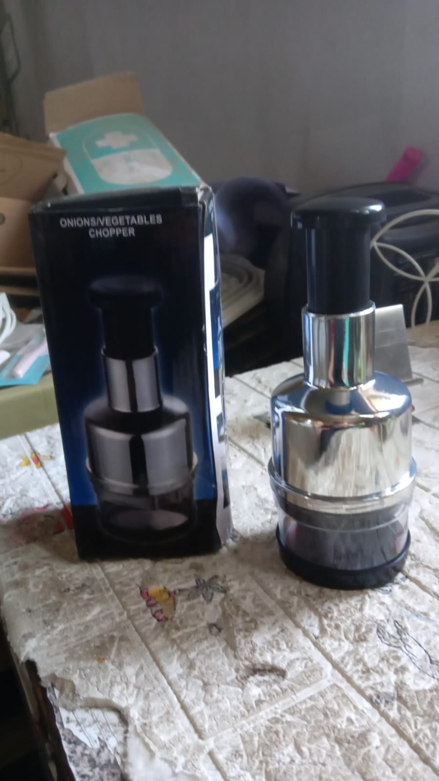 manual food cutter with 9 cm stainless steel blade for chopping vegetables