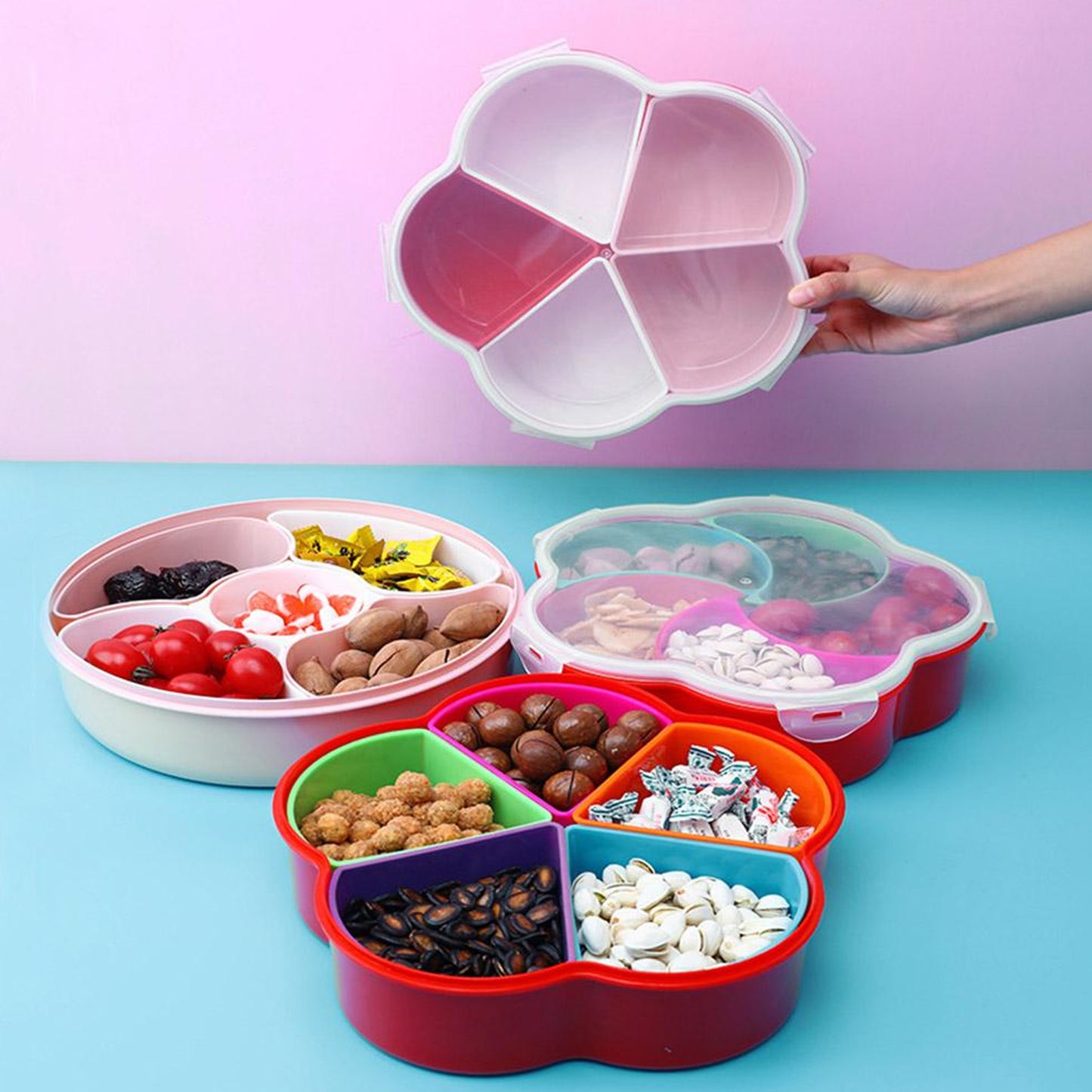 food storage box 26 cm x 25 cm x 6 cm with five compartments for snacks and fruits