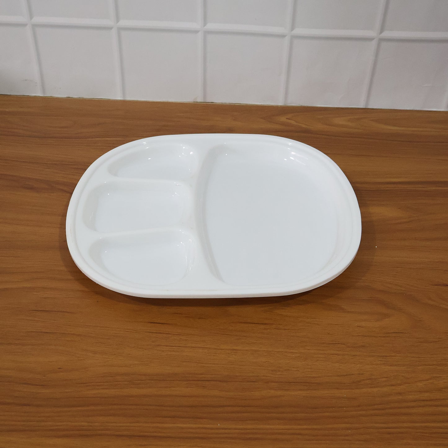 compartment dinner plate 31x28 cm with 4 sections plastic