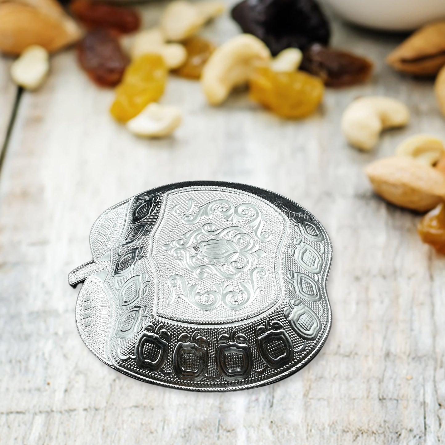 decorative serving tray 18 cm for dry fruit serving metal pack of 1