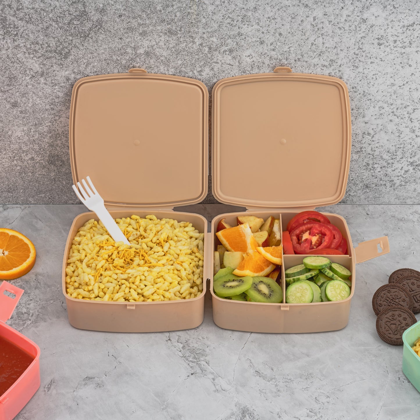 double-layer lunch box 16x16x10 cm with spoon and 4 compartments