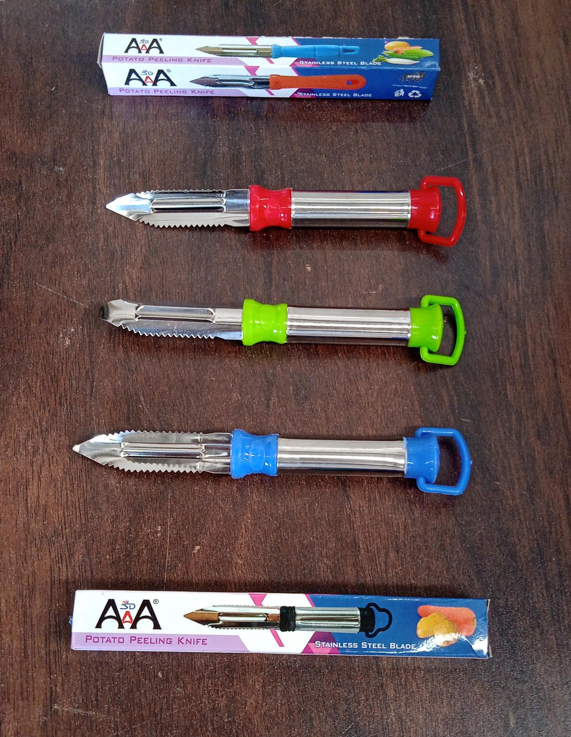 stainless steel peeler 9 cm for vegetables and fruits with hanging ring