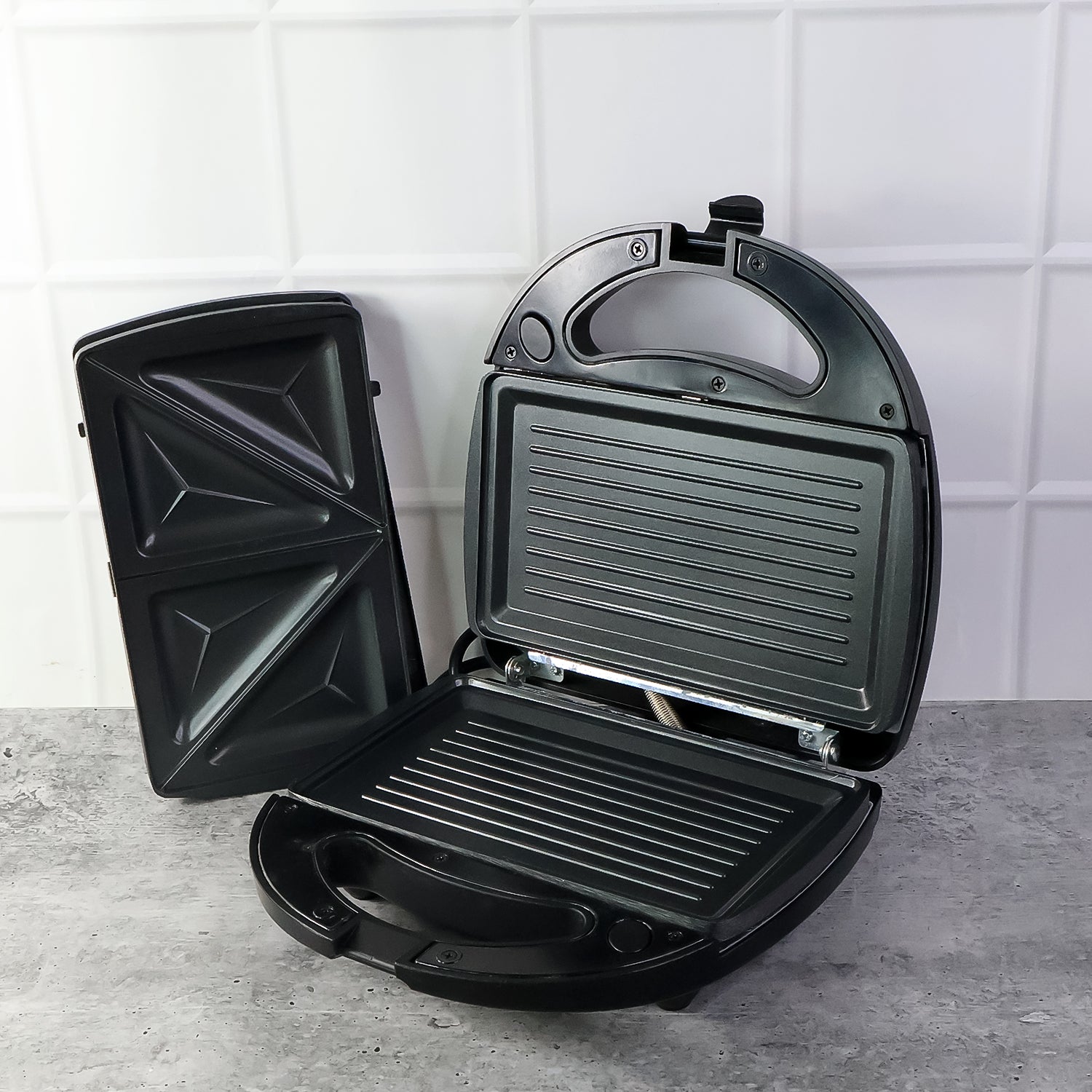 sandwich maker 800w with interchangeable plates