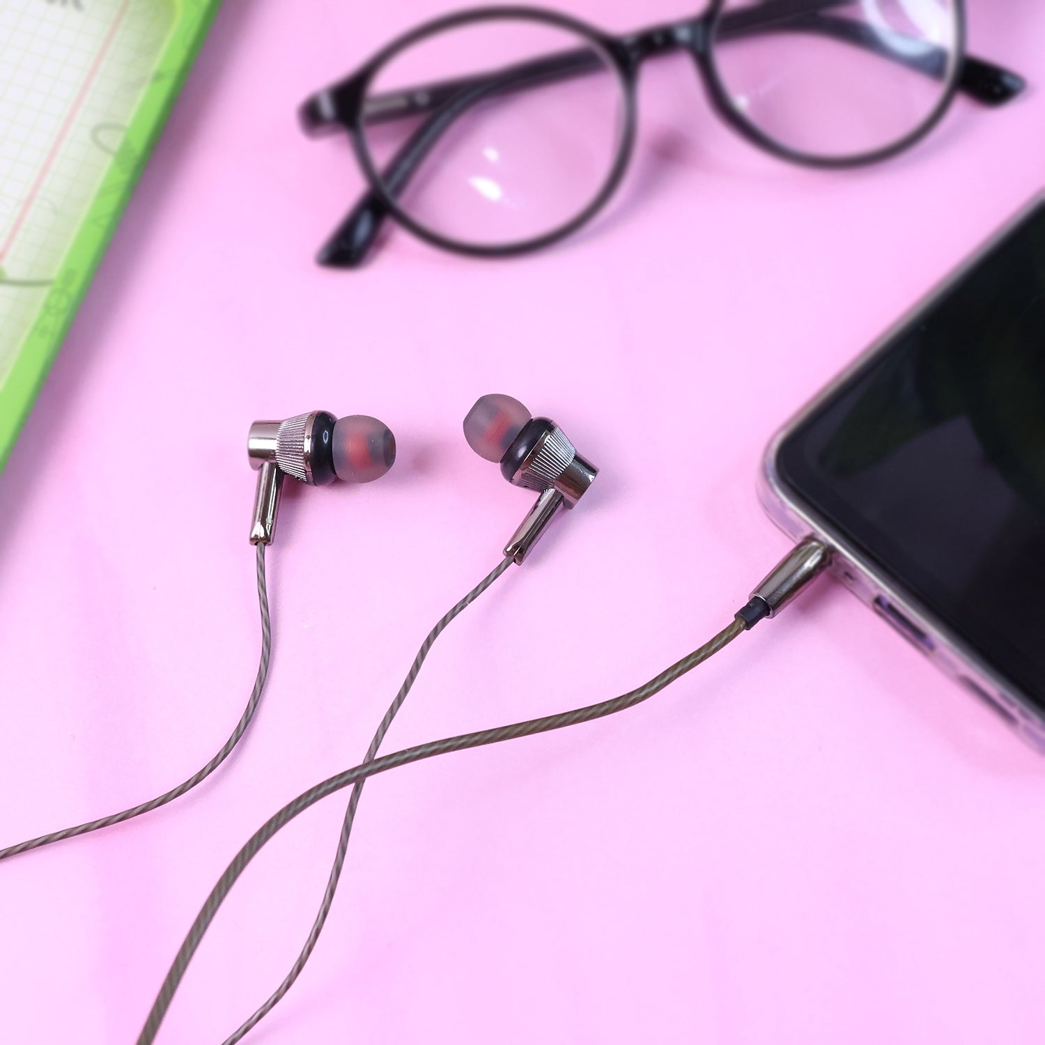 durable wired earphones with mic 3.5mm jack pack of 1