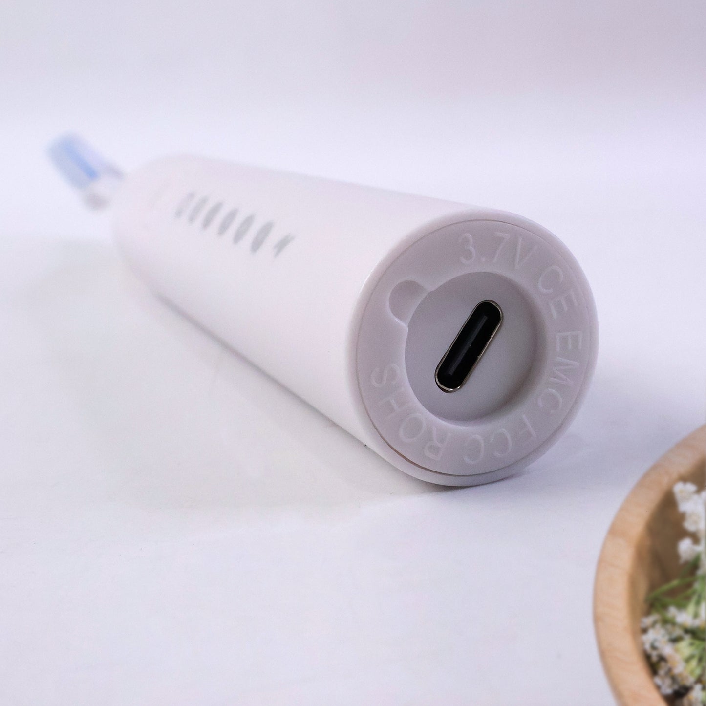 white rechargeable electric toothbrush with 4 brush heads pack of 1