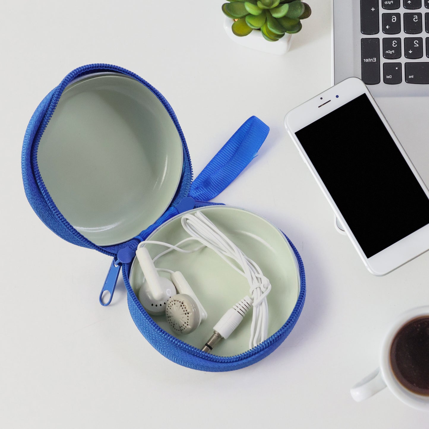 wired in-ear earphone with cartoon superhero round zipper case pack of 1