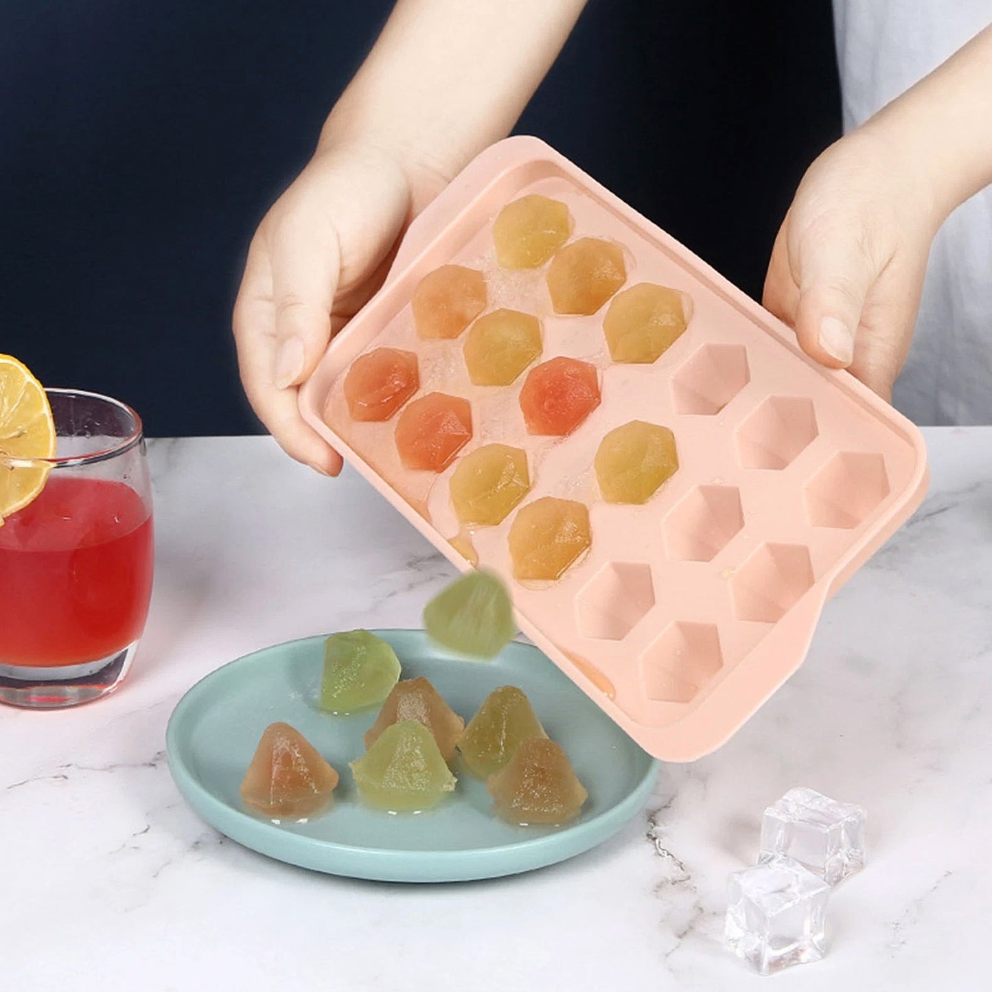 plastic ice cube tray with 18 cavities for freezing