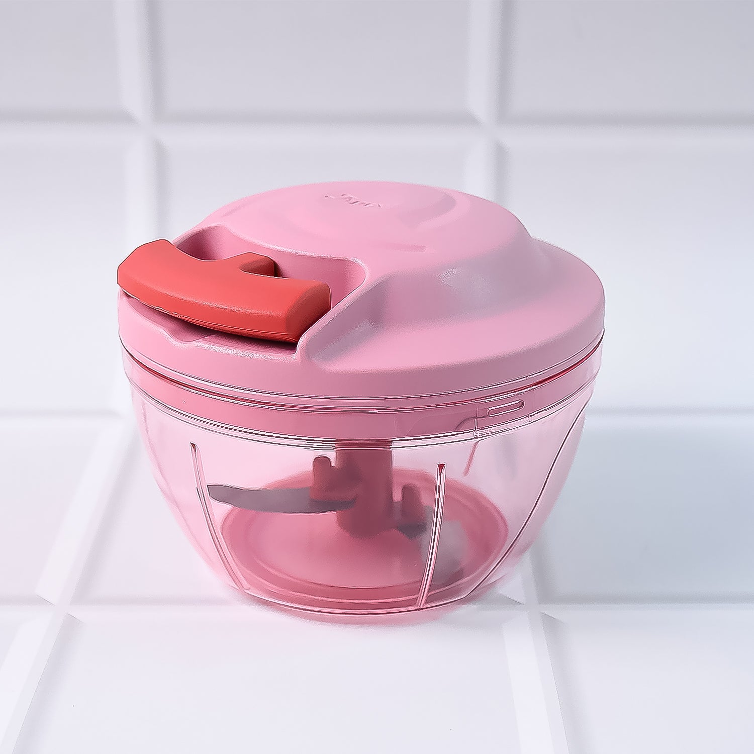 vegetable chopper with 500ml capacity and stainless steel blades