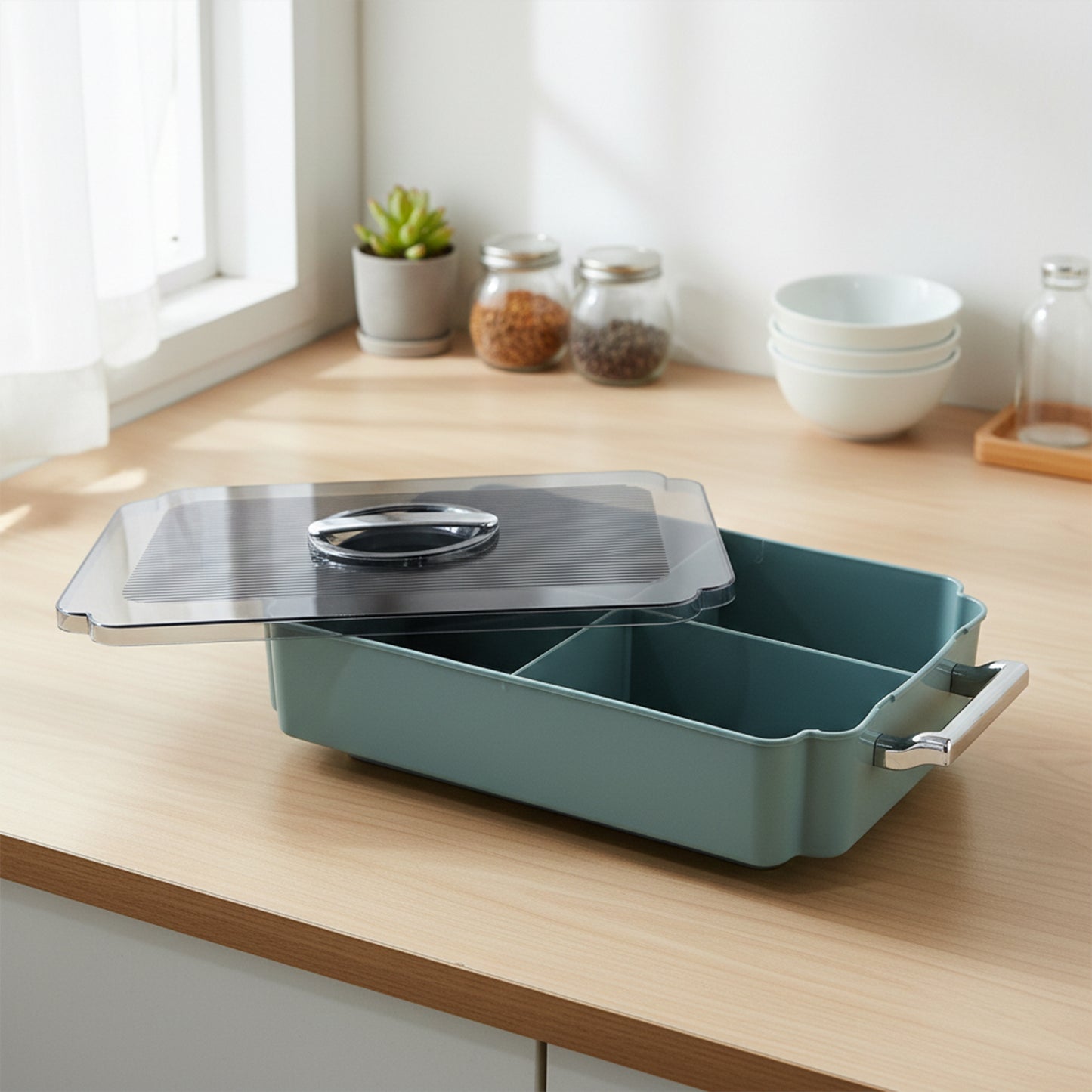 4 compartment plastic food storage container with transparent lid