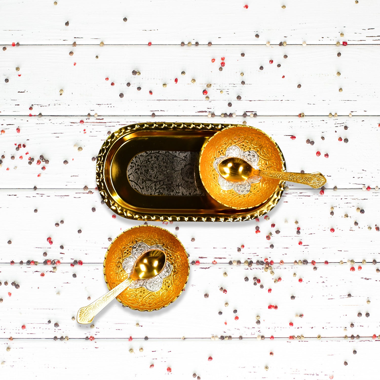 2 bowl tray set 22 cm with spoons and red velvet serving tray