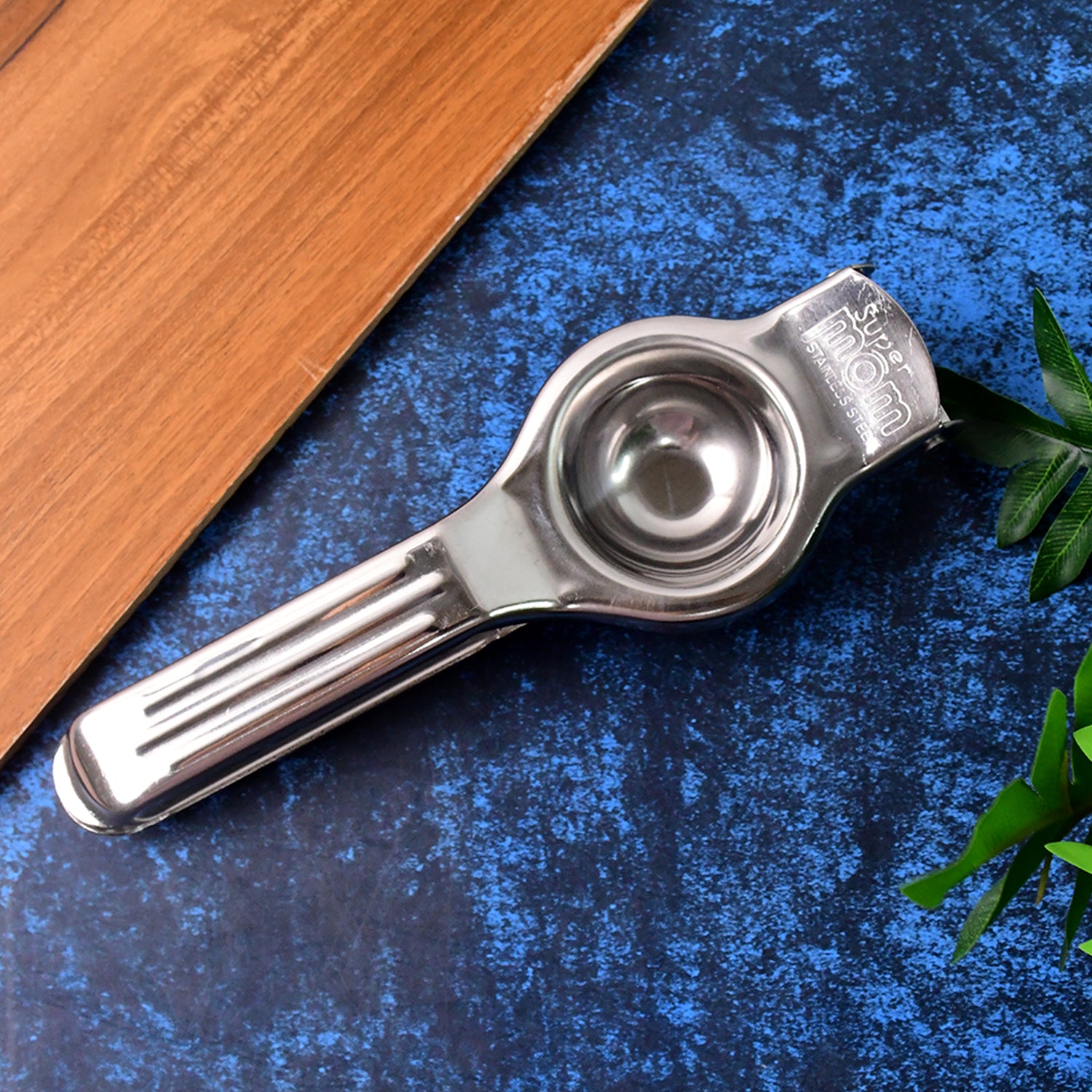 2-in-1 stainless steel lemon squeezer with bottle opener kitchen tool