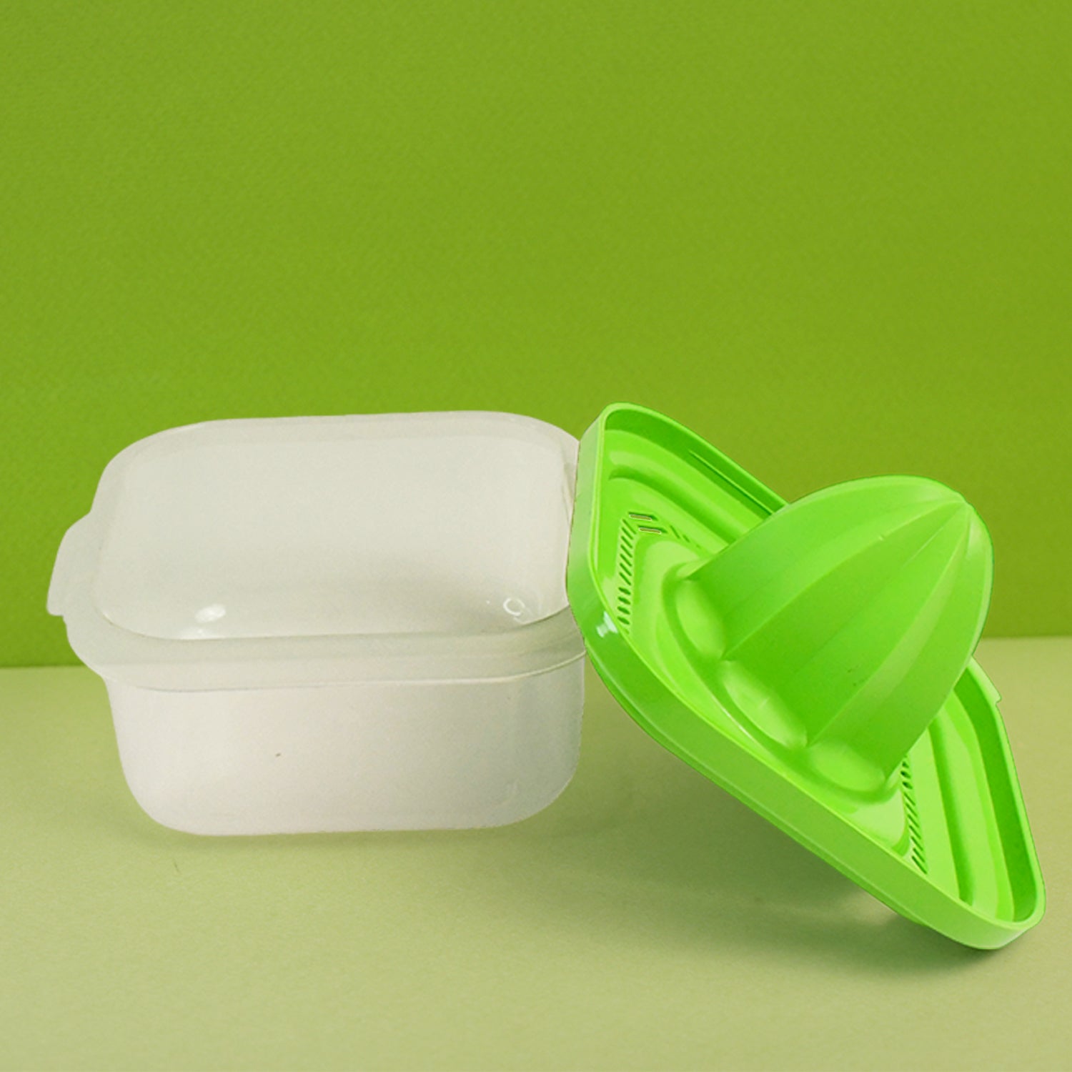 manual hand press orange juicer with BPA-free plastic