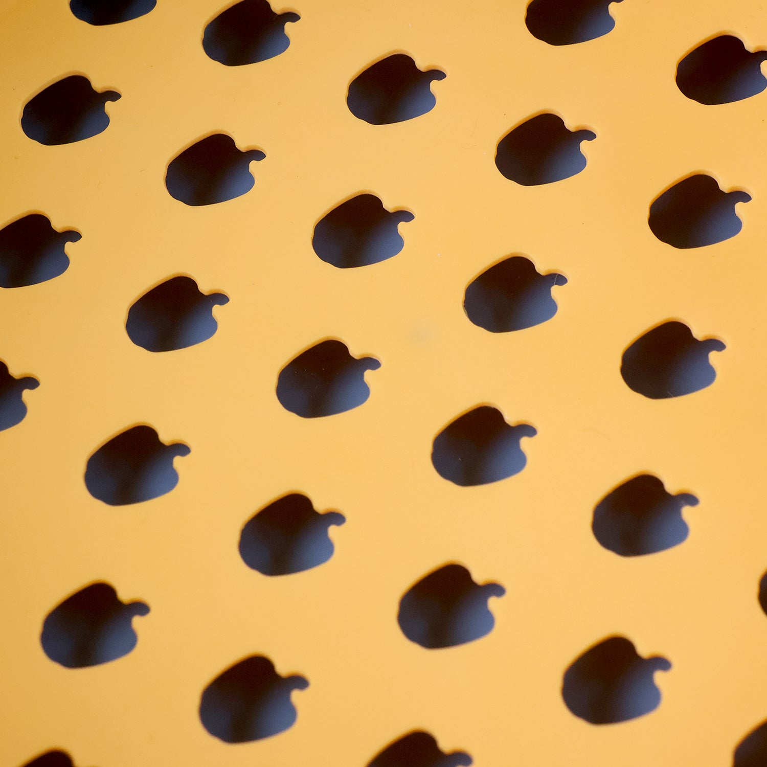 washing bowl 28 cm with removable strainer for rinsing and draining