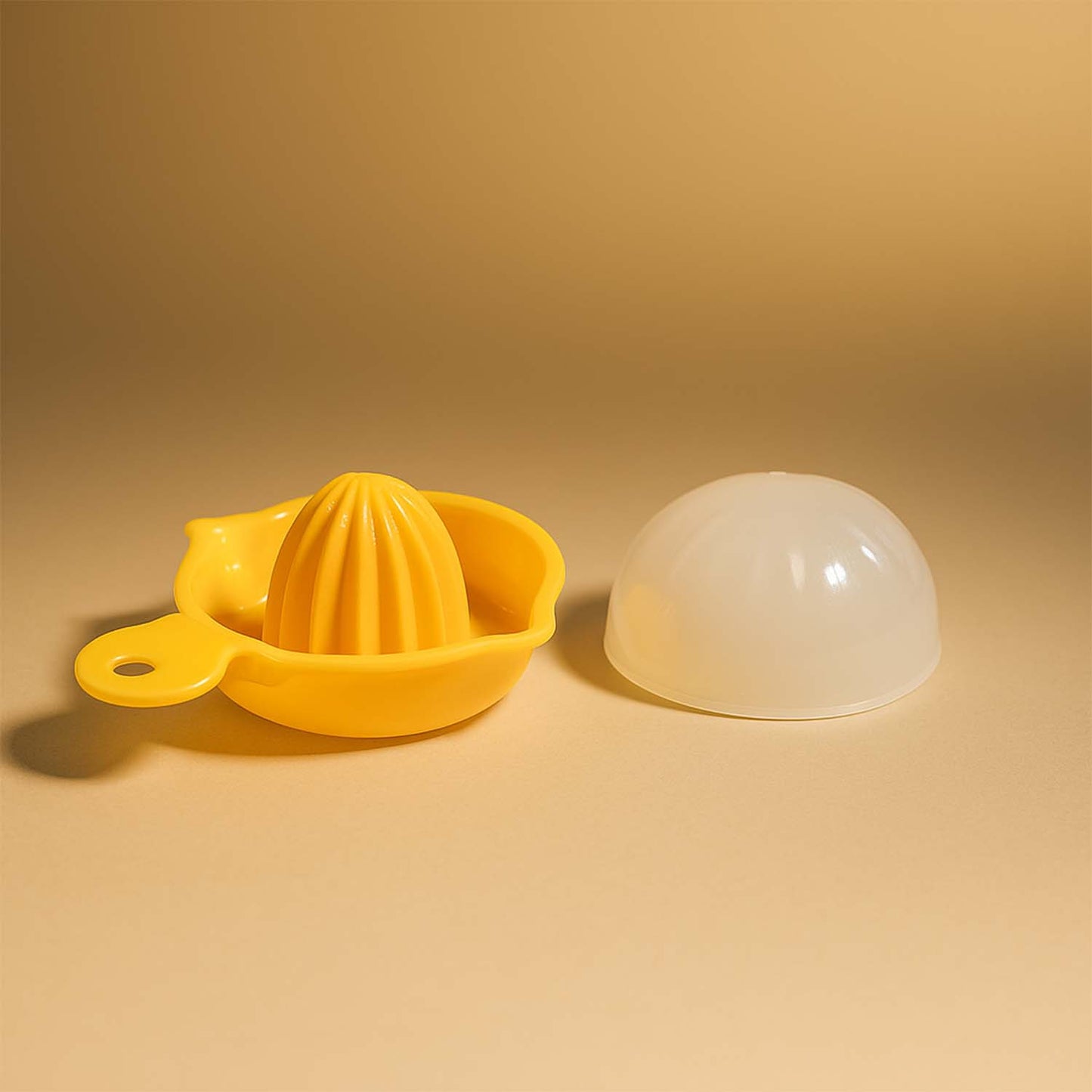 hand-operated citrus juicer compact design