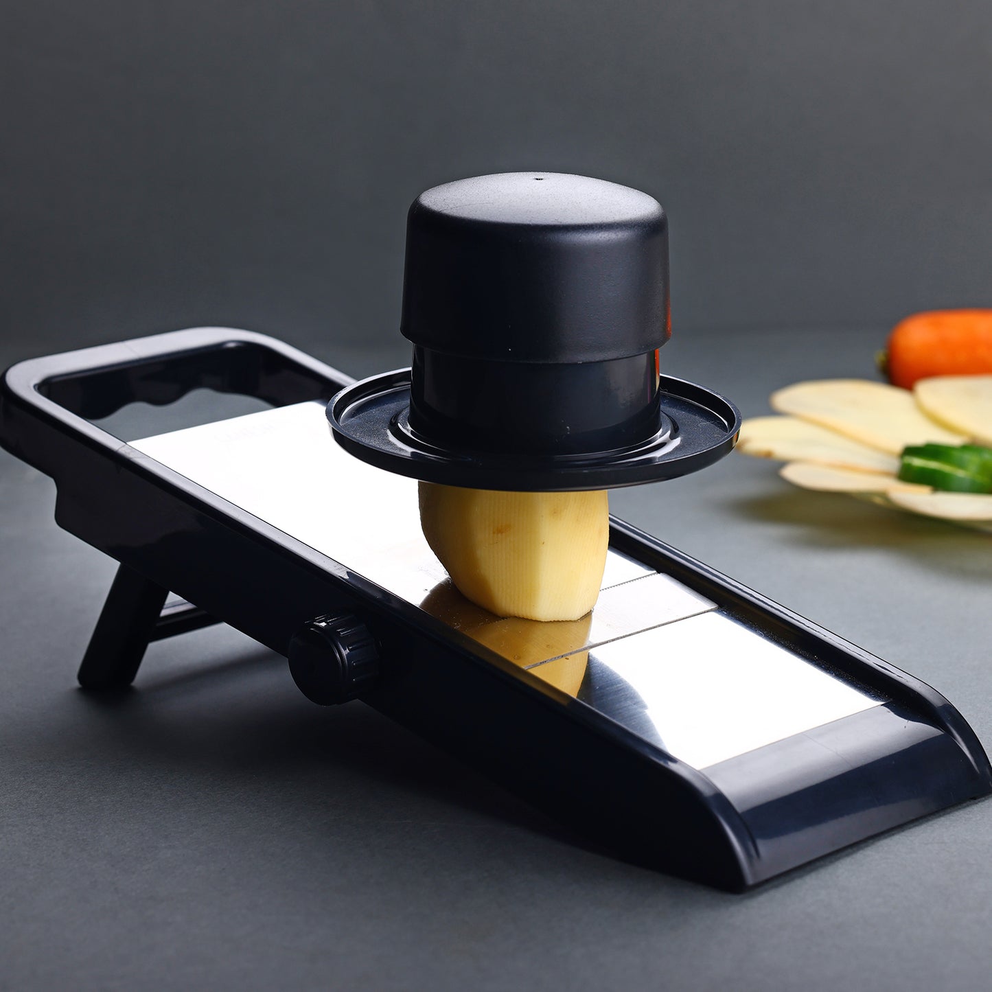 adjustable vegetable slicer with 32 cm size and stainless steel blade