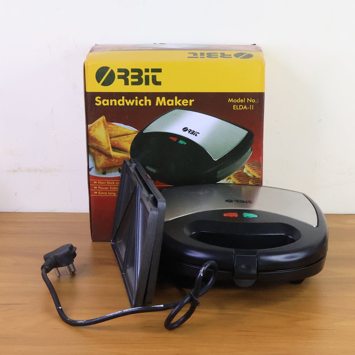 sandwich maker 800w with interchangeable plates