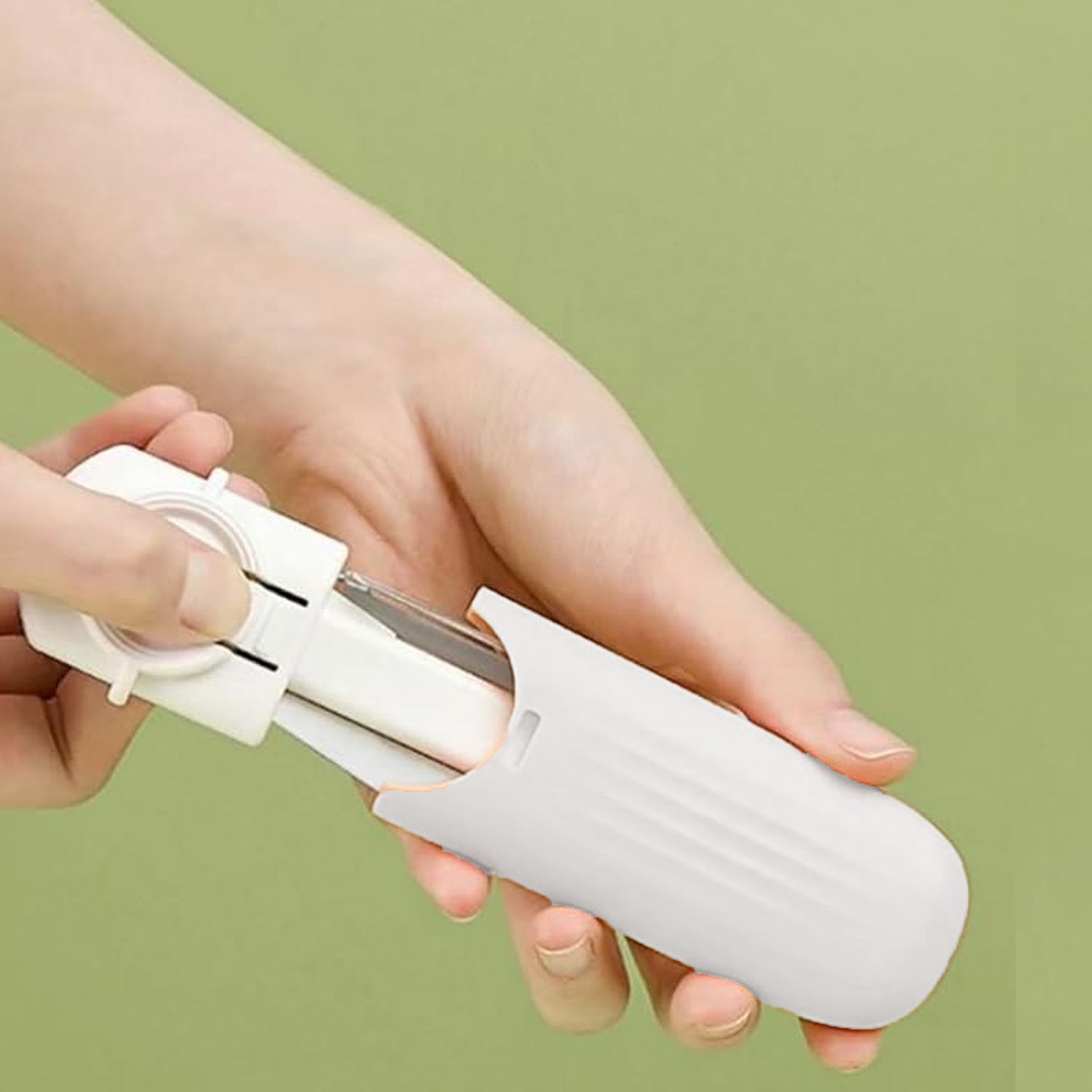 2-in-1 knife and peeler with stainless steel blades 15 cm length