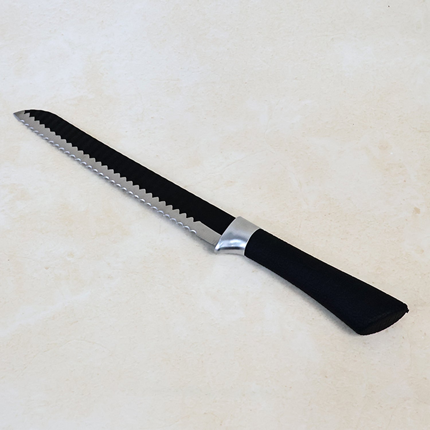 serrated bread knife 32 cm with ergonomic handle