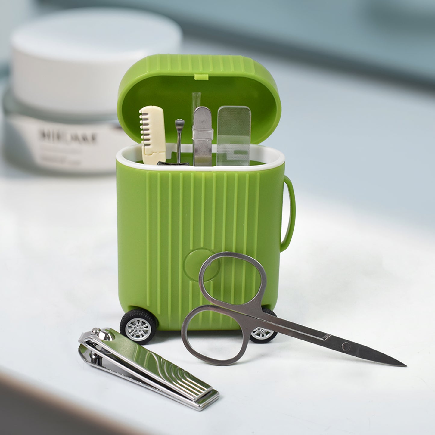 stainless steel manicure pedicure kit 8 pcs with mini 4 wheel suitcase