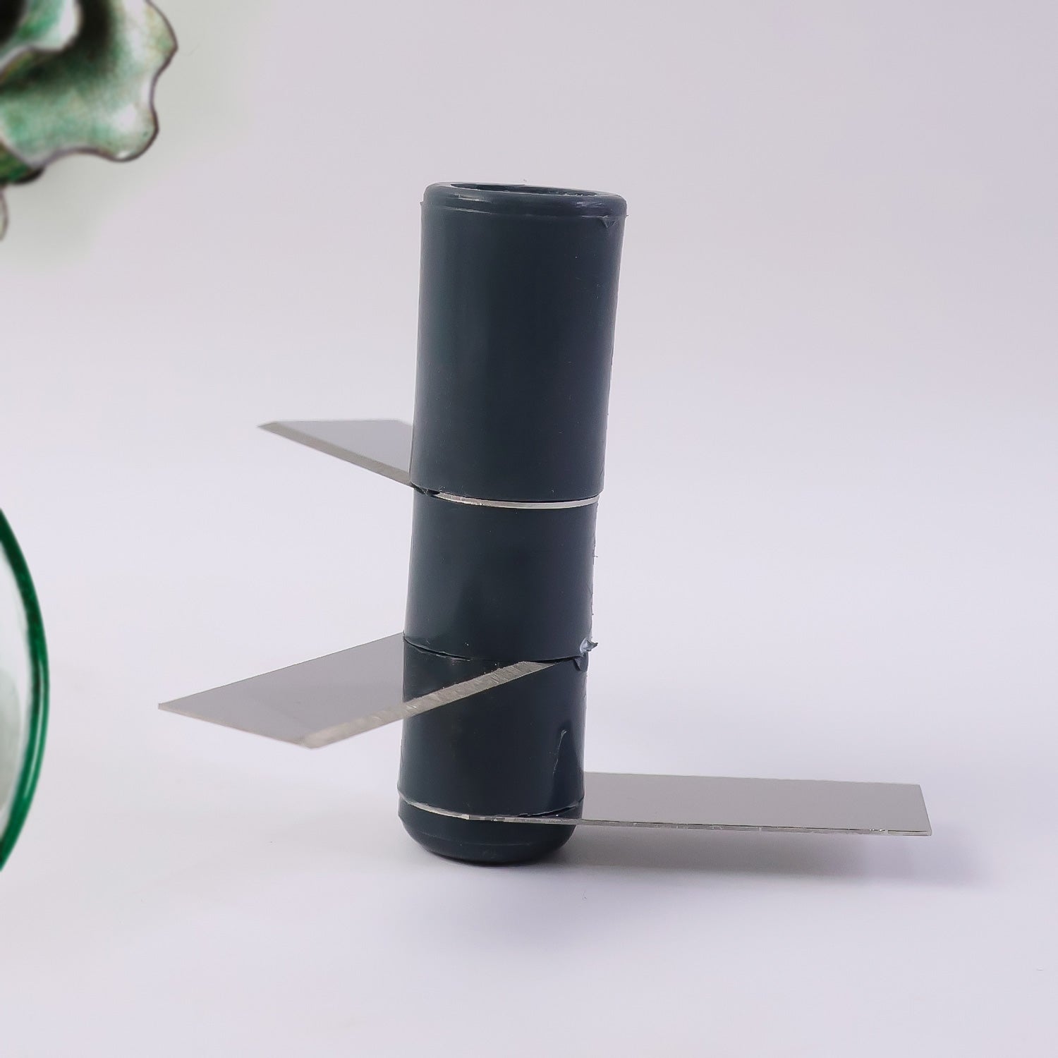 manual hand-press vegetable chopper compact size 11 cm