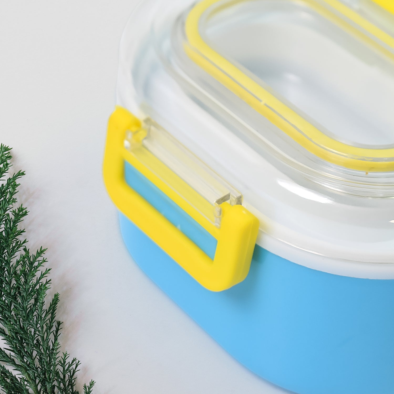 plastic lunch box 14 cm x 20 cm x 9 cm with spoon and fork for kids