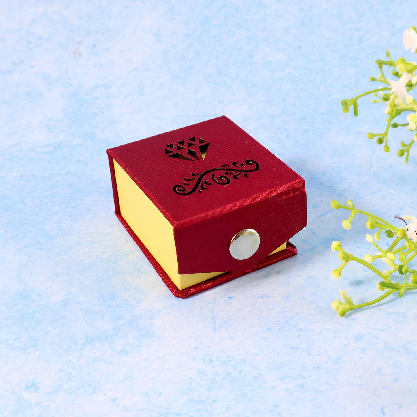 Premium Elegant Ring Gift Box With Soft Velvet Cushion